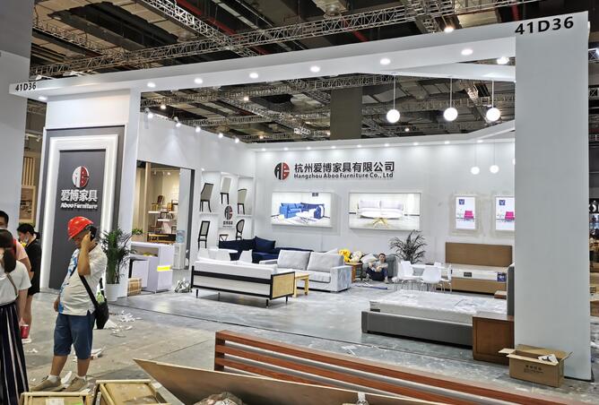 展會搭建布置中塑料材料如何選擇？膠黏劑又該如何選擇？