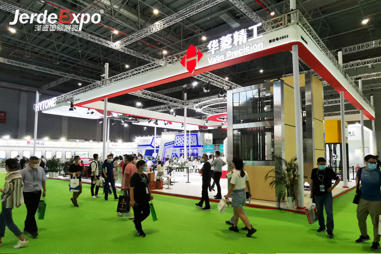 木結(jié)構(gòu)展臺(tái)搭建 木結(jié)構(gòu)展臺(tái)搭建